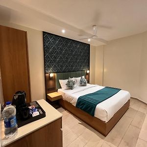 Esquire Hotel Near Bkc Mumbai